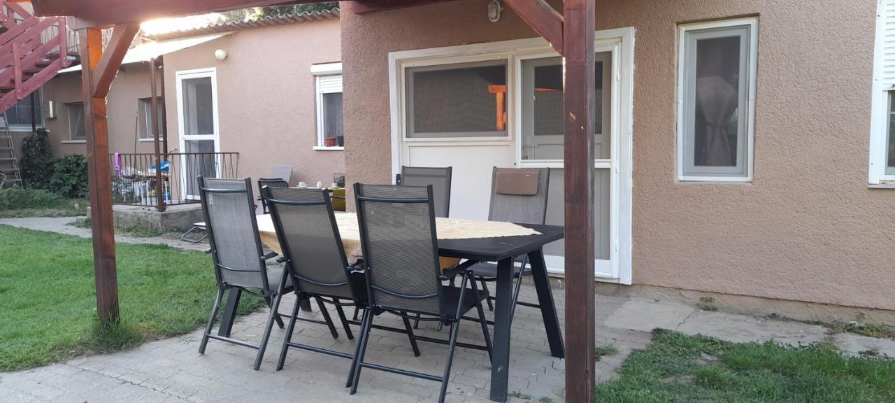 Lelle Lelke Apartmanhaz Lejlighed Balatonlelle Eksteriør billede